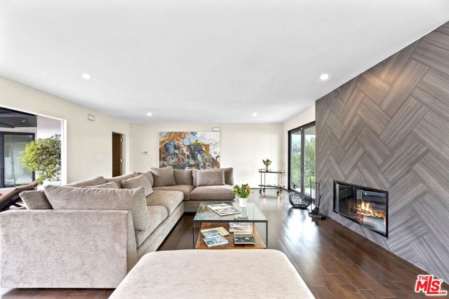 Drew Fenton | 17438 Revello Drive Pacific Palisades CA | MLS: 7251367
