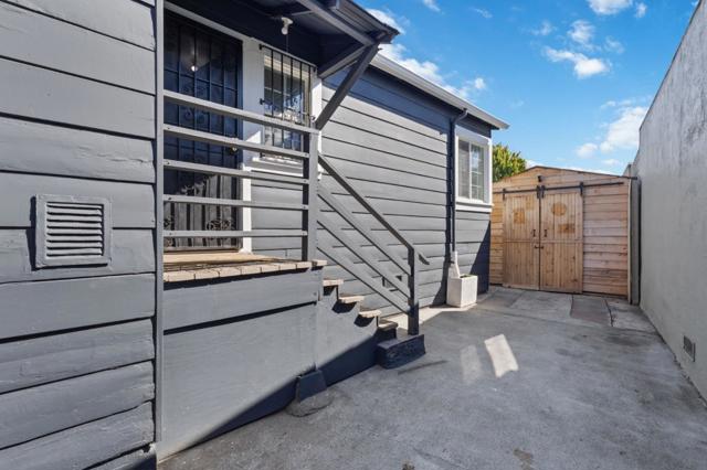 2830 69th Avenue, Oakland CA: https://media.crmls.org/mediaz/3795a38d-01dd-4121-9815-699b7da7e5fa.jpg