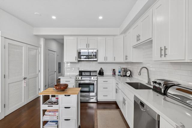 925 The Alameda, San Jose CA: https://media.crmls.org/mediaz/3795d98f-a602-4472-985a-743c9b8b7cd9.jpg