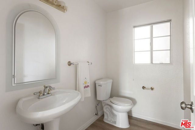 10630 Moorpark Street, North Hollywood CA: https://media.crmls.org/mediaz/3795fd21-6ac6-4500-b529-c96e432ad8db.jpg