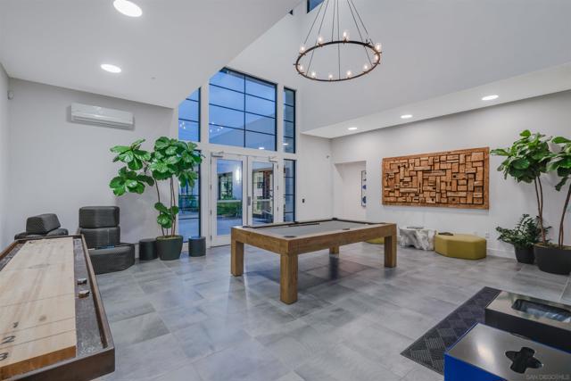 5384 Aurora Summit Trl, San Diego CA: https://media.crmls.org/mediaz/37962605-bf60-45d5-b426-94cc8e08413f.jpg