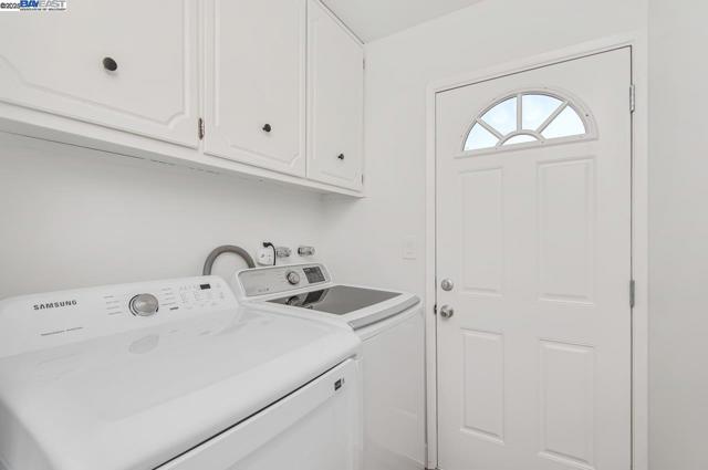 6767 Taffy Ct, Pleasanton CA: https://media.crmls.org/mediaz/3796dd27-9f8b-4050-9b74-8d48154f17f0.jpg