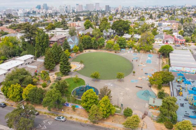 2737 12th Avenue, Oakland CA: https://media.crmls.org/mediaz/37972026-e09f-4499-a8c4-779fad8b6eb5.jpg