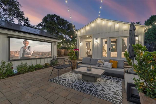 15415 Winchester Boulevard, Monte Sereno CA: https://media.crmls.org/mediaz/379780a2-623e-4f88-9e6d-3f3c105e1361.jpg