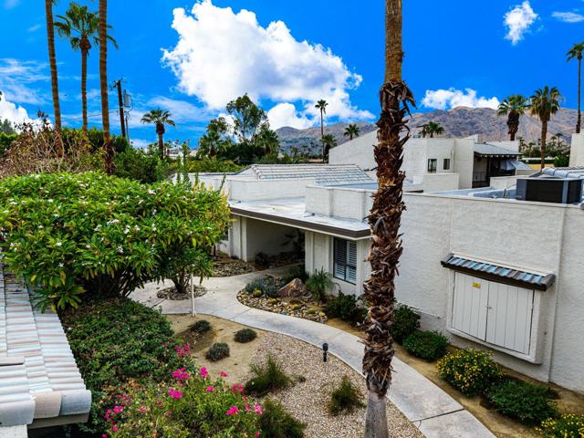 1150 E Palm Canyon Drive, Palm Springs CA: https://media.crmls.org/mediaz/37979baf-12ca-4432-9238-5f3bf42f05fa.jpg