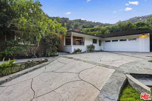 Image 3 for 4047 Mandeville Canyon Rd, Los Angeles, CA 90049