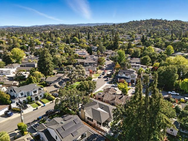 36 Wildwood Avenue, San Carlos CA: https://media.crmls.org/mediaz/37989437-26b0-445c-b367-e23ed1b00080.jpg