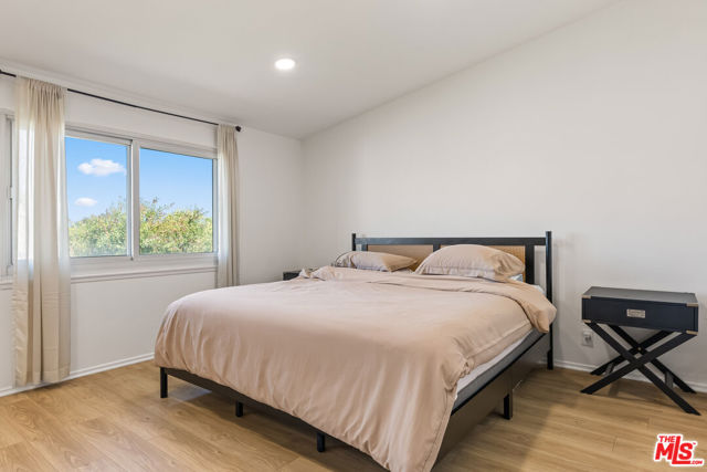 3500 W Manchester Boulevard, Inglewood CA: https://media.crmls.org/mediaz/3798fdb4-2a85-41b4-8acd-3e68ba981dfe.jpg