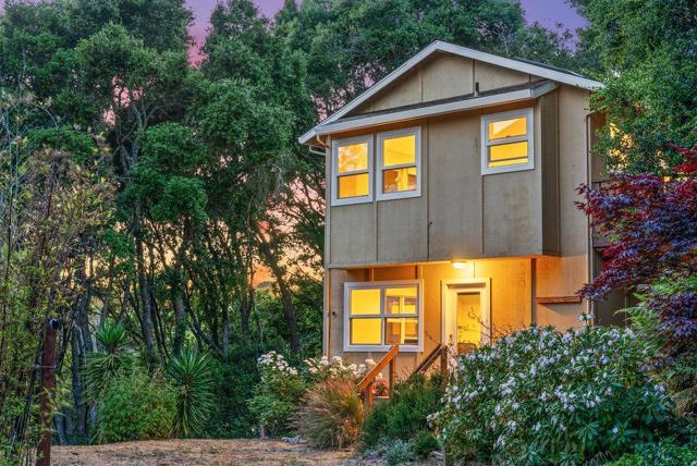 825 Skyward Drive, Aptos CA: https://media.crmls.org/mediaz/379a4a9f-a20a-4365-9a14-a0346946ff54.jpg