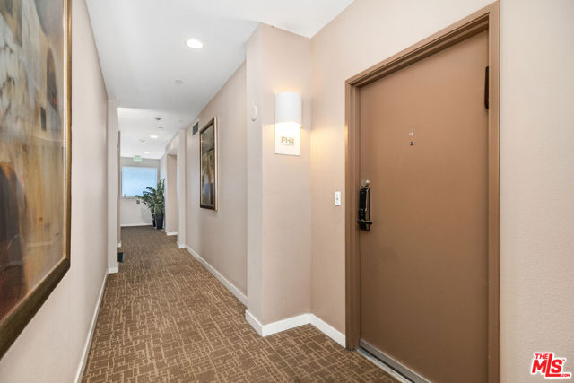 2111 S Beverly Glen Boulevard, Los Angeles CA: https://media.crmls.org/mediaz/379aaa5a-94e6-4181-83f4-bef1af51aa9a.jpg