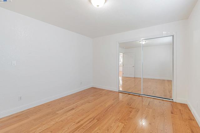 2940 Somerset Ave, Castro Valley CA: https://media.crmls.org/mediaz/379acfd3-853e-424f-b65d-286d7e7714c8.jpg