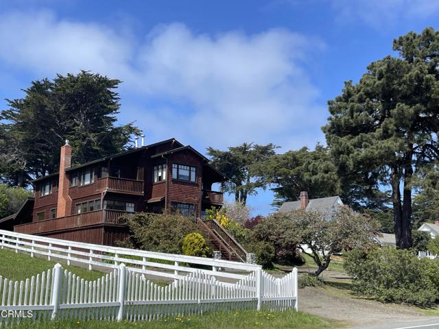 44920 Little Lake Road, Mendocino CA: https://media.crmls.org/mediaz/379b86ef-ca5c-4ddb-874c-ce52ee660551.jpg