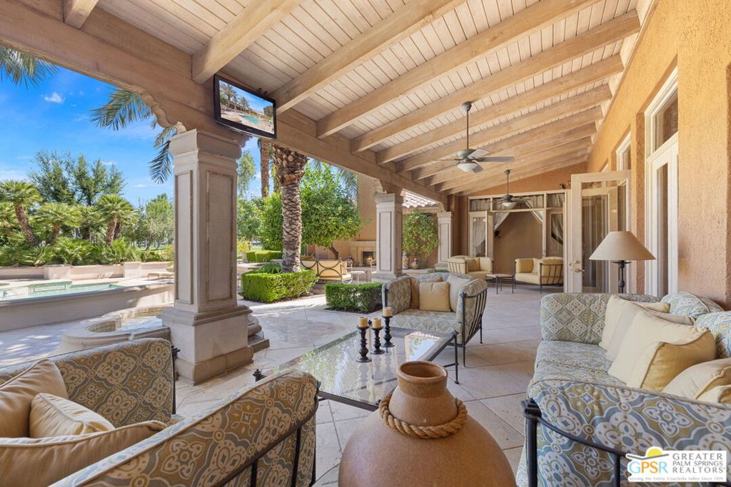 https://media.crmls.org/mediaz/379bfcc5-4b45-4afe-bab4-23b1d93304ae.jpg?preset=X-Large