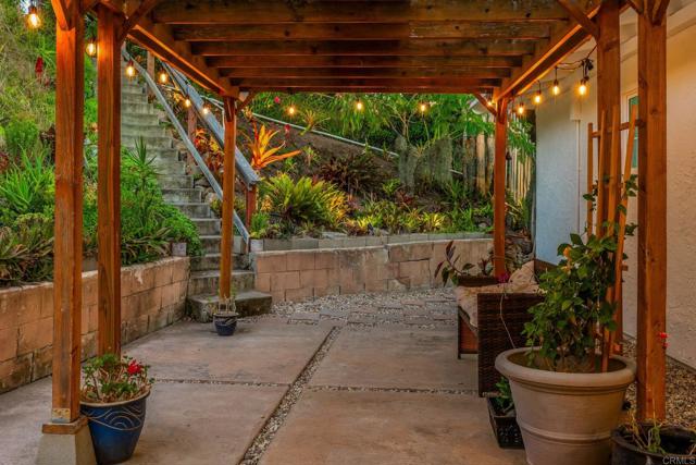 Detail Gallery Image 19 of 32 For 1670 Alta Vista Dr, Vista,  CA 92084 - 3 Beds | 2 Baths