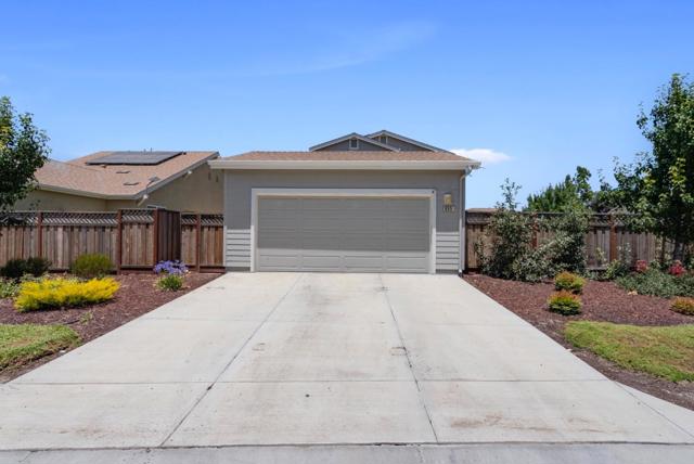655 Lewis Street, King City CA: https://media.crmls.org/mediaz/379c377c-f6a7-4b30-b49c-a78743c73570.jpg