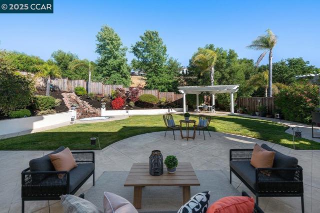 9662 Velvet Leaf Cir, San Ramon CA: https://media.crmls.org/mediaz/379d365c-0c54-4398-94c7-c2c94ae8eb16.jpg