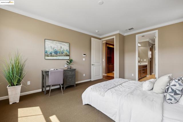 6686 Chalk Hill Ln, Vallejo CA: https://media.crmls.org/mediaz/379d408f-038c-4a93-b611-6f834e44538b.jpg
