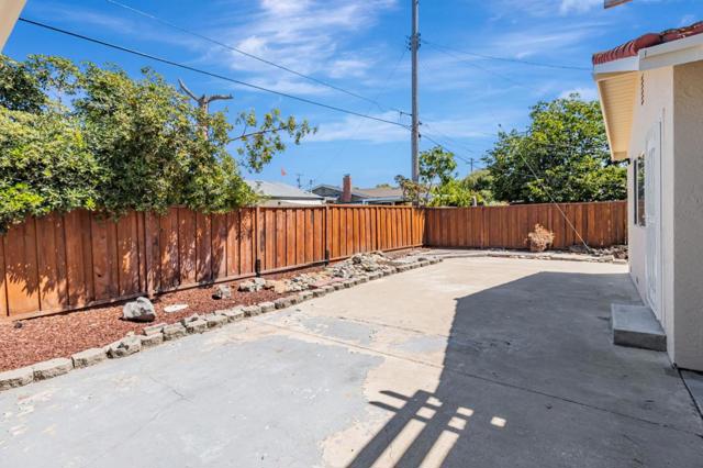2081 Sheraton Drive, Santa Clara CA: https://media.crmls.org/mediaz/379d72c3-8e6e-4af9-88b6-6a2039682b25.jpg