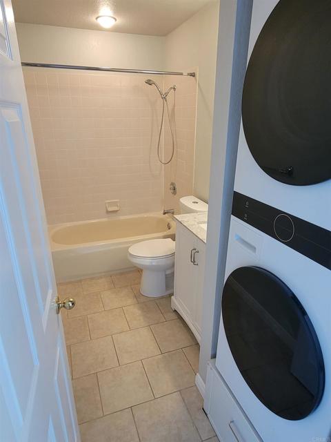 Detail Gallery Image 9 of 11 For 1263 Robinson Ave #12,  San Diego,  CA 92103 - 2 Beds | 2 Baths