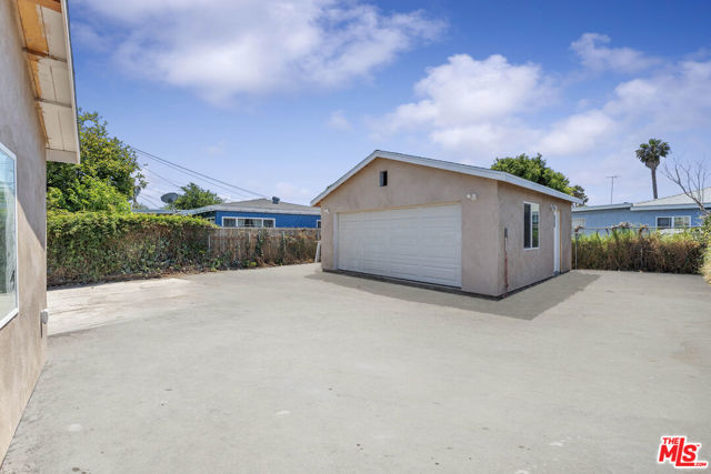 15307 Larch Avenue, Lawndale, California 90260, 4 Bedrooms Bedrooms, ,3 BathroomsBathrooms,Single Family Residence,For Sale,Larch,24408525