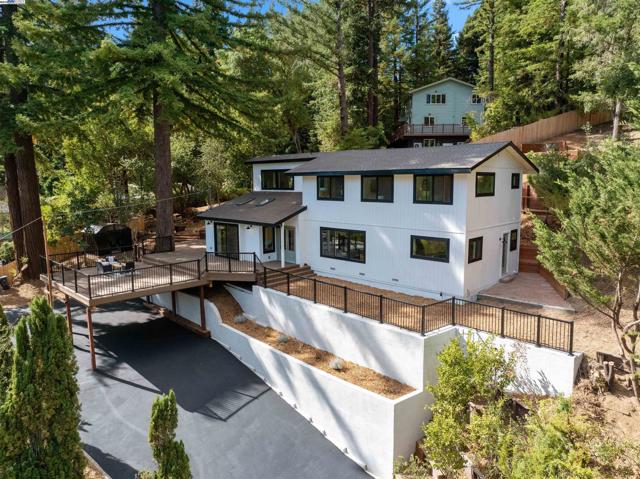 620 Manzanita Ave, Boulder Creek CA: https://media.crmls.org/mediaz/379f7818-91b9-4ce4-a311-a505a57d2c5d.jpg