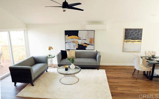 13837 Paseo Cardiel, San Diego CA: https://media.crmls.org/mediaz/37a026af-dc10-4bc6-88b5-d2b5681bb8c6.jpg