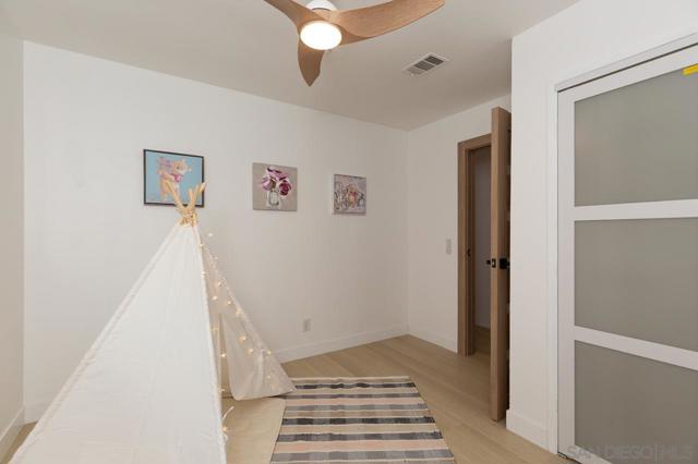 460 Chinquapin Ave., Carlsbad CA: https://media.crmls.org/mediaz/37a0390e-2bb8-4609-a615-e94548c4e3f7.jpg