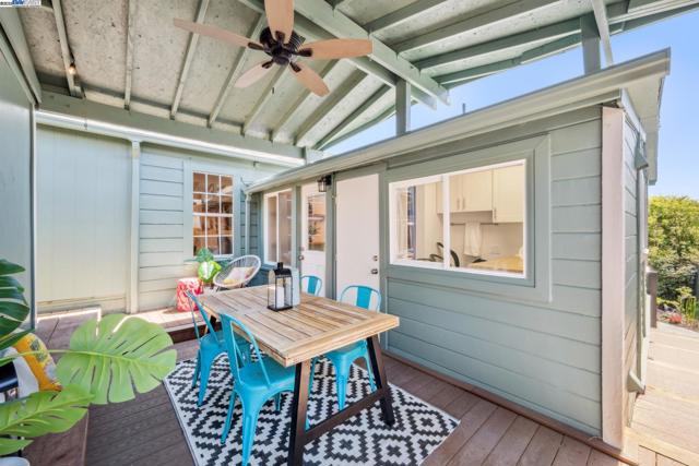 2449 26TH AVENUE, Oakland CA: https://media.crmls.org/mediaz/37a088ef-8b1f-4309-8261-3cca6d57c556.jpg