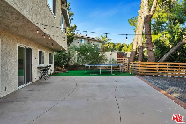 11158 Newcastle Avenue, Granada Hills CA: https://media.crmls.org/mediaz/37a12508-80ea-462d-8243-b03a0b310a29.jpg