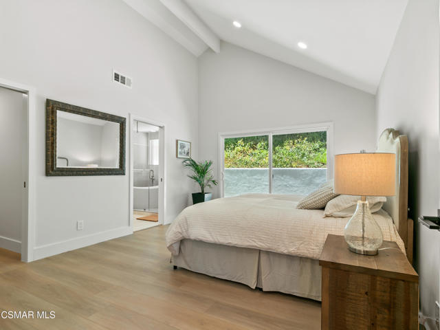 29831 White Otter Lane, Laguna Niguel CA: https://media.crmls.org/mediaz/37a1b6f5-b876-4b8e-b42d-5f43967005cb.jpg