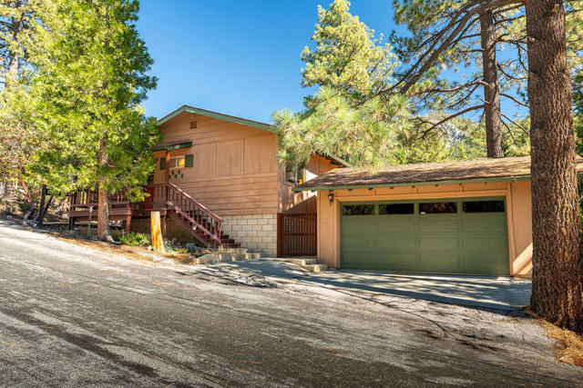 25580 Fir Street Street, Idyllwild CA: https://media.crmls.org/mediaz/37a1c853-bbda-4a84-a8a5-d469aa254770.jpg