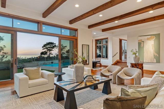 Image 13 of 69 For 8080 La Jolla Scenic Dr