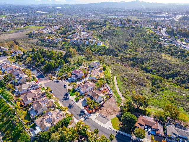 1330 Panorama Ridge Rd, Oceanside CA: https://media.crmls.org/mediaz/37a21d51-979f-4e04-a154-613940bb635d.jpg