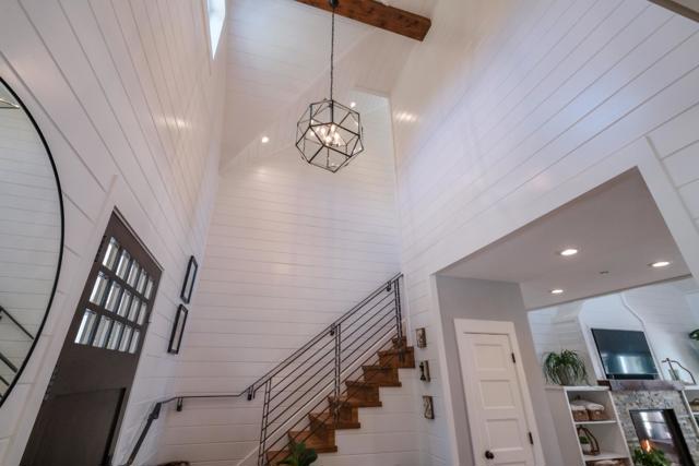 10555 Watsonville Road, Gilroy CA: https://media.crmls.org/mediaz/37a228ae-7d84-4b92-b0d9-4f15b1a1c027.jpg