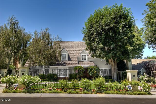 Detail Gallery Image 2 of 5 For 3935 Mary Ellen Ave, Studio City,  CA 91604 - 4 Beds | 3/1 Baths
