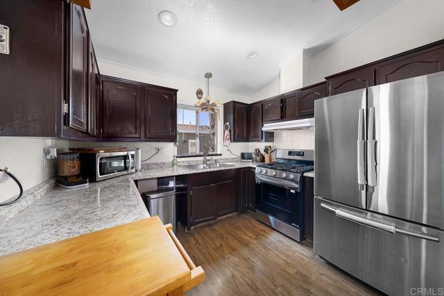Detail Gallery Image 9 of 26 For 13162 Highway 8 Business Spc 4, El Cajon,  CA 92021 - 3 Beds | 2 Baths