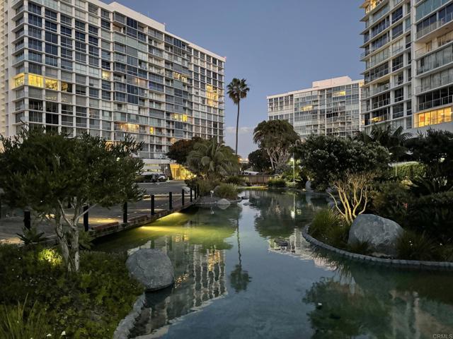 1710 Avenida del Mundo, Coronado CA: https://media.crmls.org/mediaz/37a421cc-2836-495d-82ed-1ad02864b51a.jpg