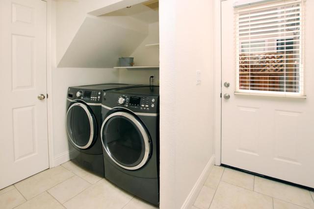 128 Robinson Lane, Santa Cruz CA: https://media.crmls.org/mediaz/37a45355-b7e2-47b2-9fa1-d19f25276b3a.jpg