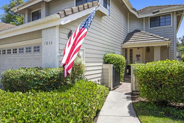 1894 Spyglass Cir, Vista CA: https://media.crmls.org/mediaz/37a483e9-c1dc-453b-a7d7-15c60b5aac0a.jpg