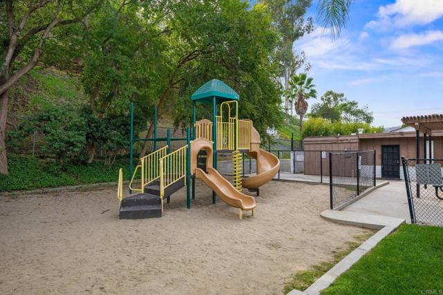 Detail Gallery Image 20 of 24 For 6638 Bell Bluff Ave a,  San Diego,  CA 92119 - 2 Beds | 1 Baths