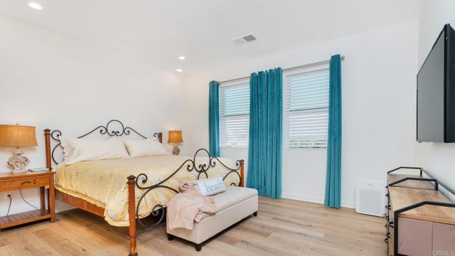 6108 Colt Place, Carlsbad CA: https://media.crmls.org/mediaz/37a549de-e8d0-46ab-bff2-bb3b68372fd9.jpg