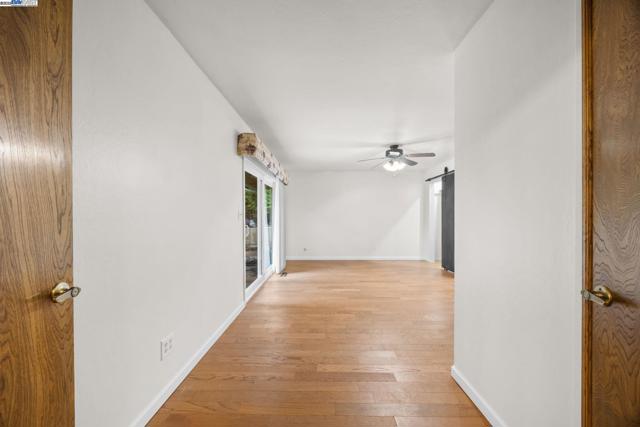 699 Fiesta Place, Hayward CA: https://media.crmls.org/mediaz/37a57acb-ce2d-40c7-94cf-d7f98cad8de0.jpg