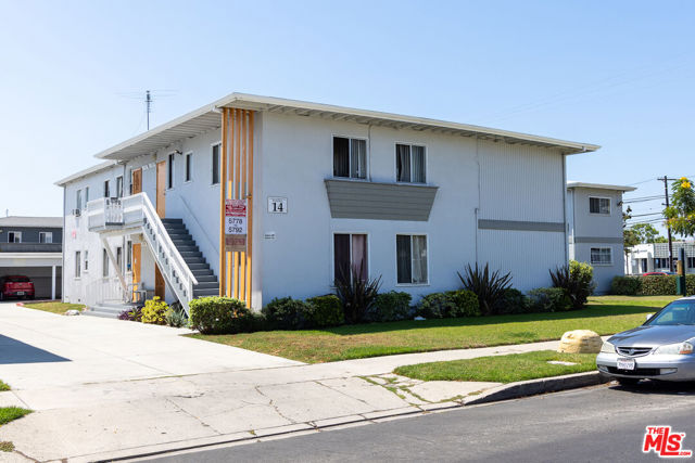 5784 Corbett Street, Los Angeles CA: https://media.crmls.org/mediaz/37a5e4ec-ae99-4e78-9c66-87d5aa9e4da8.jpg