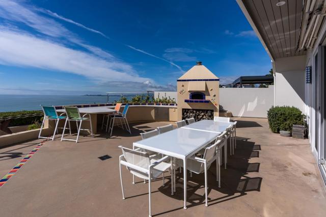 422 Seaview Drive, Aptos CA: https://media.crmls.org/mediaz/37a6114d-3d1a-4c7b-a515-5664ffa36238.jpg