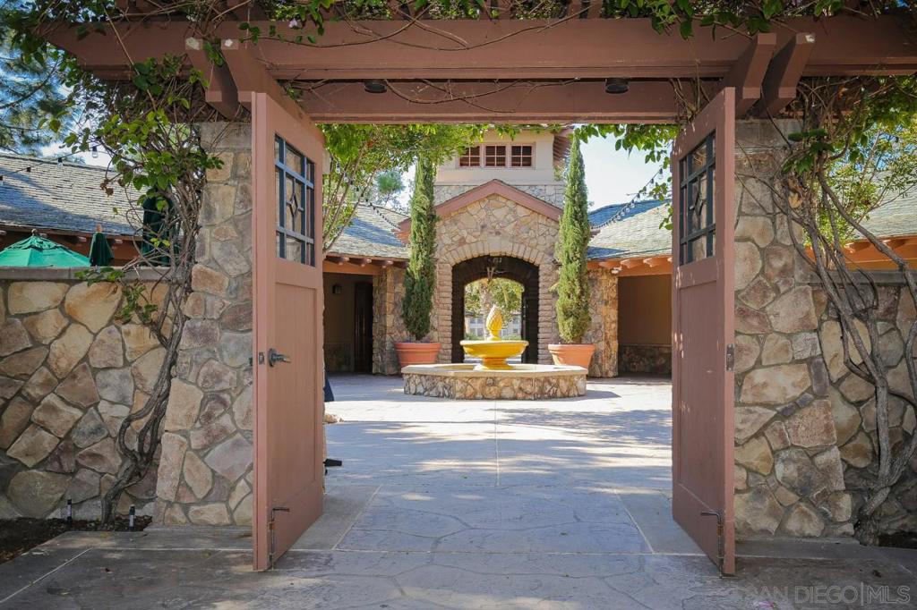 MLS #250036826SD image #34