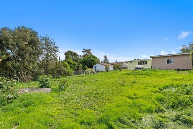 10620 Garden Way, Spring Valley CA: https://media.crmls.org/mediaz/37a6f2d0-c185-455d-983e-10f2af157f92.jpg