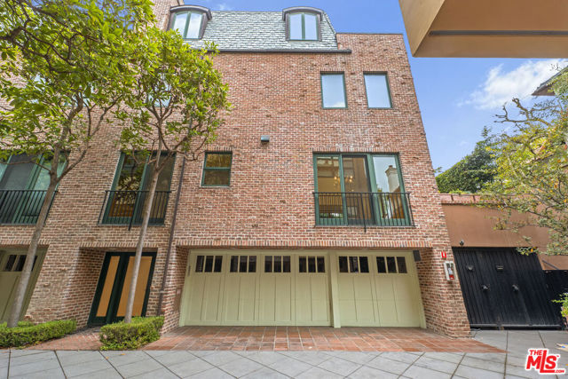 2323 S Beverly Glen Boulevard, Los Angeles CA: https://media.crmls.org/mediaz/37a746fa-3963-47ac-8400-964923aa5819.jpg
