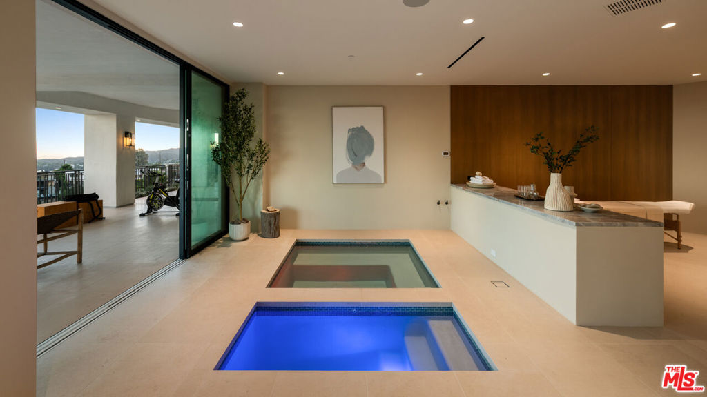 MLS #25570957 img 42