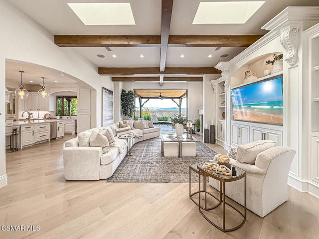 25877 Shady Oak Lane, Valencia CA: https://media.crmls.org/mediaz/37a7c4b9-e745-4f69-a359-6df6ed93dda4.jpg