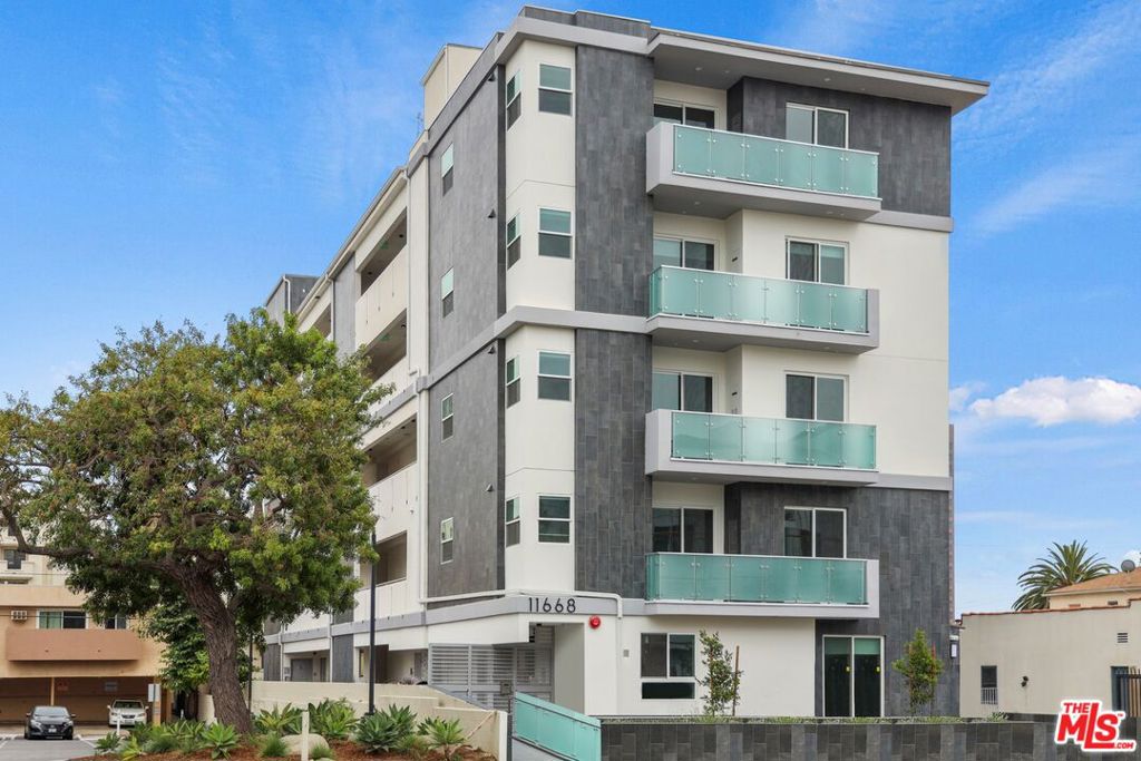 11668 Darlington Avenue #404
